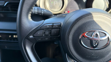 Toyota Yaris 1.5 Hybrid Design 5dr CVT Hybrid Hatchback